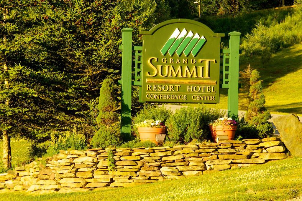 Grand Summit Hotel West Dover Exteriér fotografie